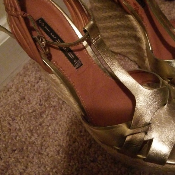Gold wedges - Picture 2 of 4